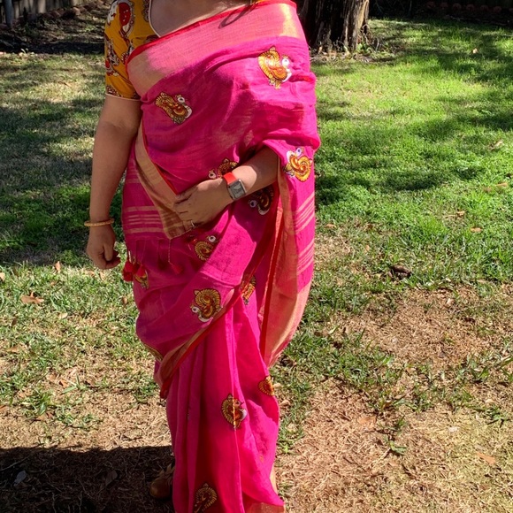 Beautiful linen with appliqué - Picture 3 of 3